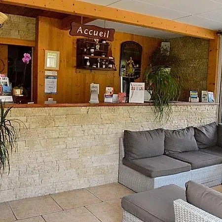 Hotel De Costaroche 2*